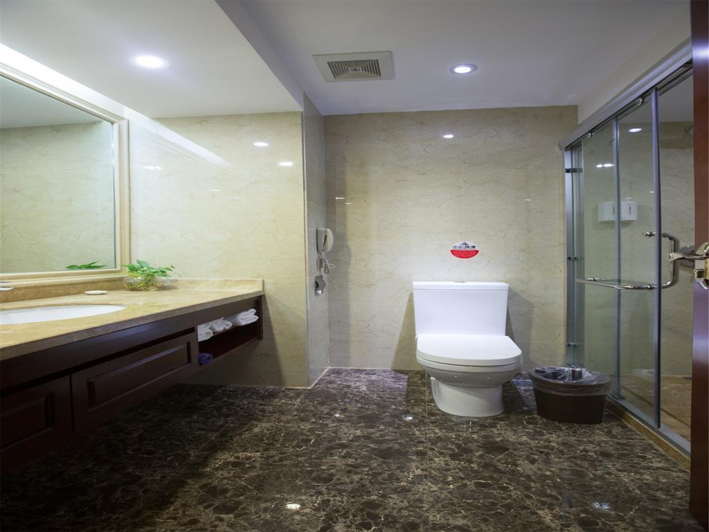 New West Street Hotel - Grand Wing Yangshuo Room photo